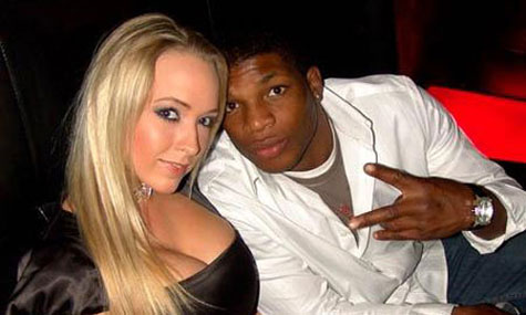 dustin hazelett vs paul daley video Irrelevant to his fighting ability, but a pimp picture nontheless..